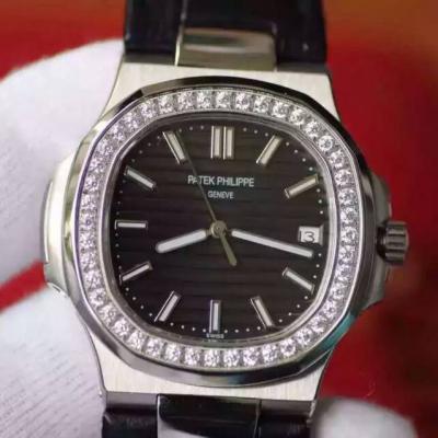 百达翡丽PATEK PHILIPPE 运动系列NAUTILUS 5711 黑面 自动上链机械男士皮带